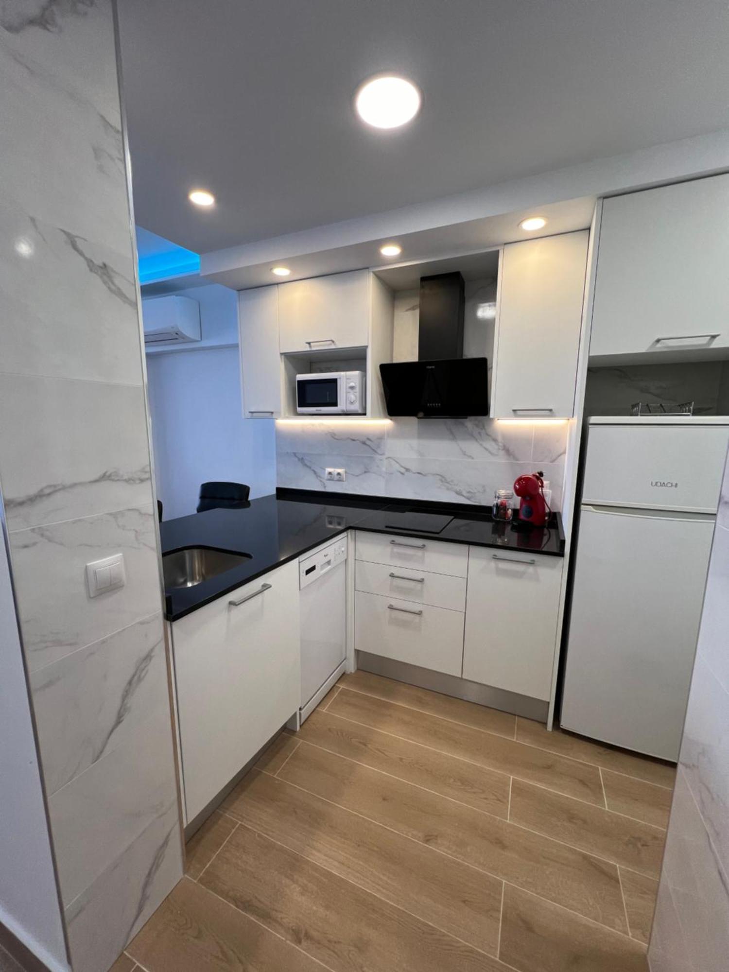 Hany Apartment Tropic Mar 18-C بينايدورم المظهر الخارجي الصورة